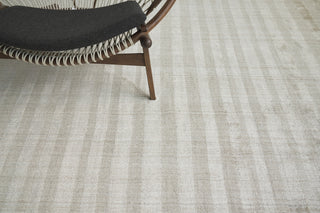 Exquisite Rugs Robin Stripe 3787 Light Khaki Area Rug Detail Image