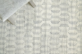 Exquisite Rugs Mercer 3809 Gray/Ivory Area Rug Detail Image