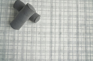 Exquisite Rugs Fairbanks 3835 White/Light Silver/Gray Area Rug Detail Image