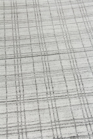 Exquisite Rugs Fairbanks 3838 White/Gray Area Rug Lifestyle Image Feature