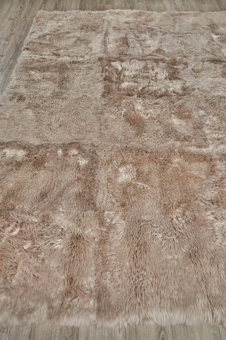 Exquisite Rugs Sheepskin 3839 Taupe Area Rug Closeup Image