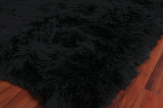 Exquisite Rugs Sheepskin 3843 Black Area Rug Corner Image