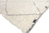 Exquisite Rugs Moroccan 3854 Ivory/Gray Area Rug Corner Image
