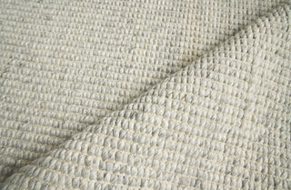 Exquisite Rugs Hesse 3856 Light Silver Area Rug by The Met Pile Image