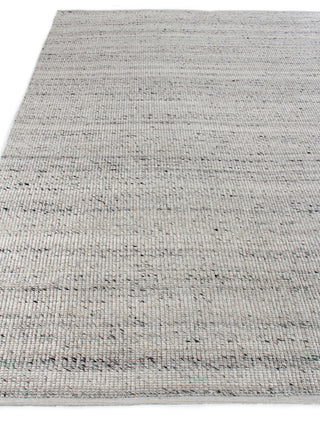 Exquisite Rugs Hesse 3857 Silver Area Rug by The Met Closeup Image