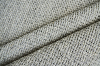 Exquisite Rugs Hesse 3857 Silver Area Rug by The Met Pile Image