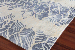 Exquisite Rugs Cassina 3869 Ivory/Blue Area Rug Corner Image