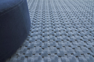 Exquisite Rugs Monroe 3962 Blue Area Rug Closeup Image