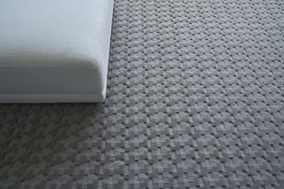 Exquisite Rugs Monroe 3965 Dark Taupe Area Rug Closeup Image