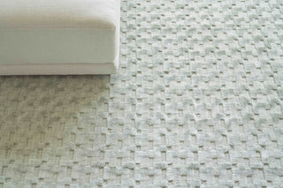 Exquisite Rugs Monroe Silk 3970 Ivory Area Rug Lifestyle Image Feature