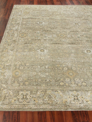 Exquisite Rugs Heirloom 3987 Khaki Area Rug Closeup Image