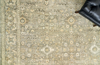 Exquisite Rugs Heirloom 3987 Khaki Area Rug Detail Image