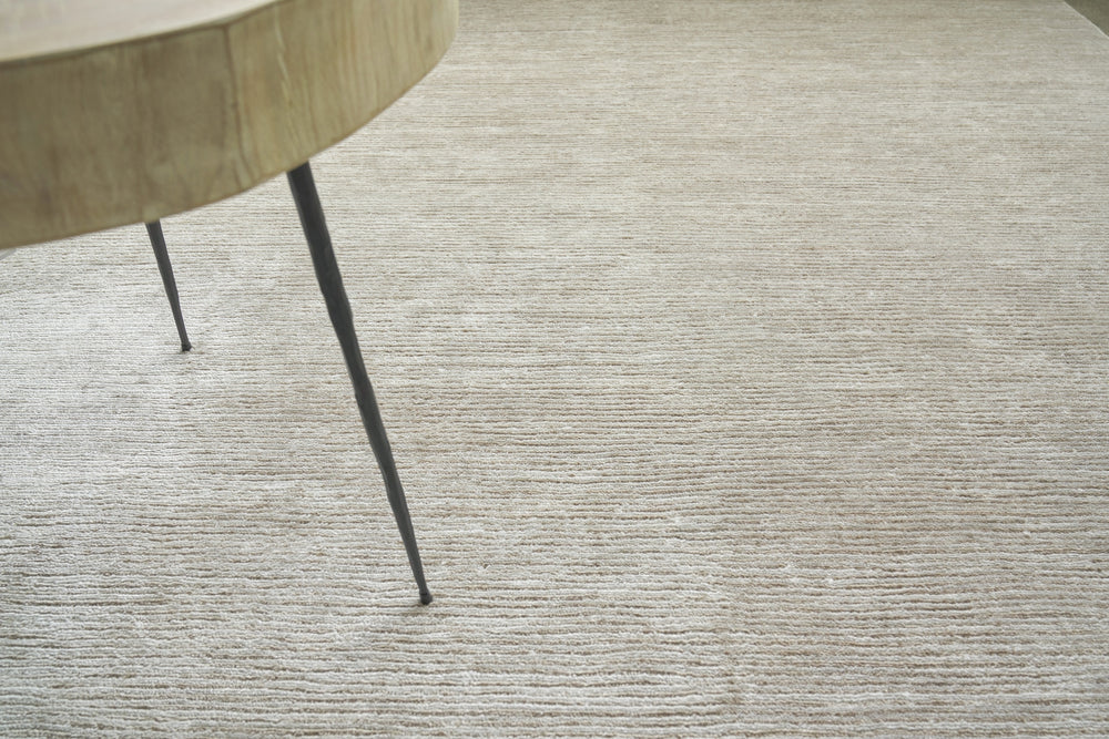 Exquisite Rugs Crush 3988 Ivory/Beige Area Rug Lifestyle Image Feature