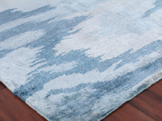 Exquisite Rugs Bamboo Silk 3996 Blue/Multi Area Rug Corner Image