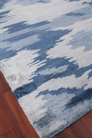 Exquisite Rugs Bamboo Silk 3997 Blue/Silver Area Rug Corner Image