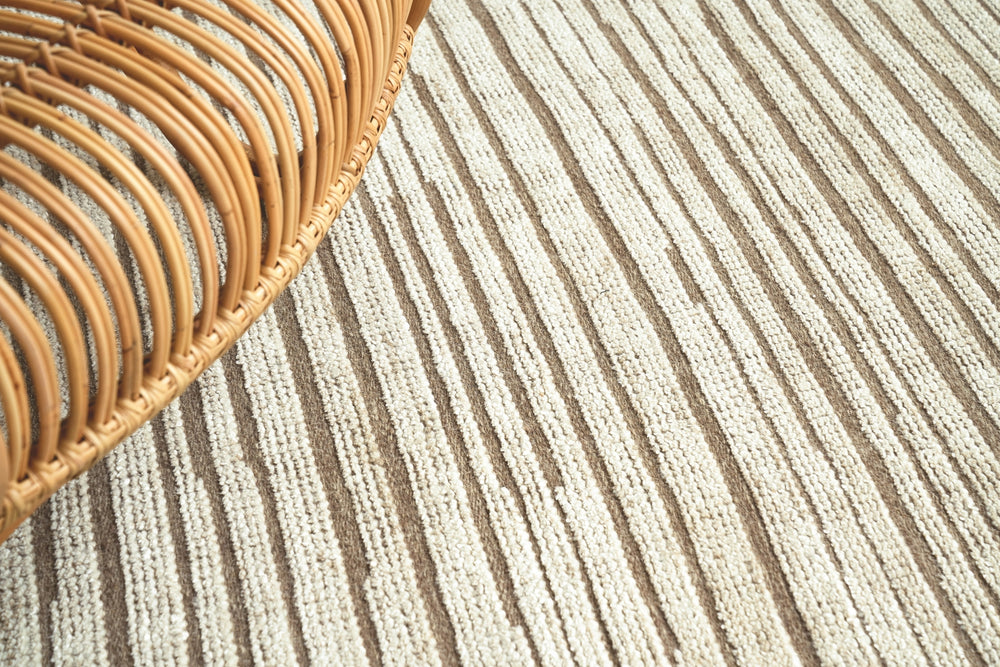 Exquisite Rugs Eaton 4042 Beige Area Rug Lifestyle Image Feature