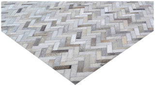 Exquisite Rugs Mosaic Leather 4056 Silver Area Rug Corner Image
