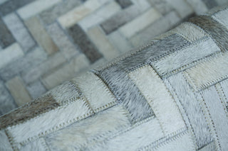 Exquisite Rugs Mosaic Leather 4056 Silver Area Rug Pile Image