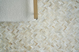 Exquisite Rugs Mosaic Leather 4057 Light Beige Area Rug Detail Image