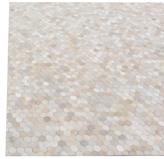 Exquisite Rugs Mosaic Leather 4058 Ivory Area Rug Closeup Image