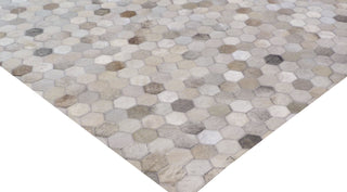 Exquisite Rugs Mosaic Leather 4059 Silver Area Rug Corner Image