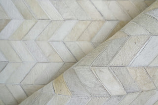 Exquisite Rugs Mosaic Leather 4061 Ivory Area Rug Pile Image
