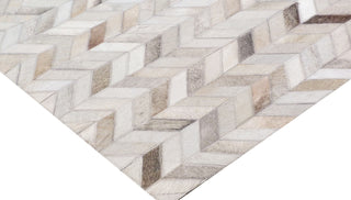 Exquisite Rugs Mosaic Leather 4062 Silver Area Rug Corner Image