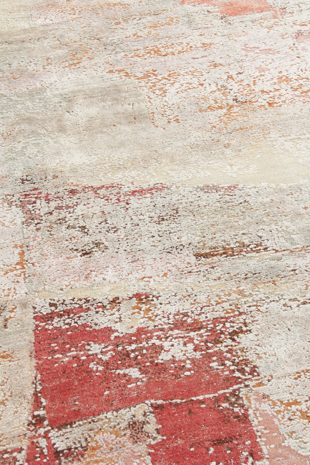 Exquisite Rugs Fine Pure Silk 4215 Beige/Orange/Gold Area Rug Lifestyle Image Feature