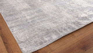 Exquisite Rugs Fine Pure Silk 4226 Silver/Ivory Area Rug Corner Image