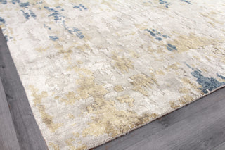 Exquisite Rugs Laureno 4342 Beige/Gold Area Rug Corner Image