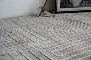 Exquisite Rugs Castelli 4353 Gray Area Rug Detail Image