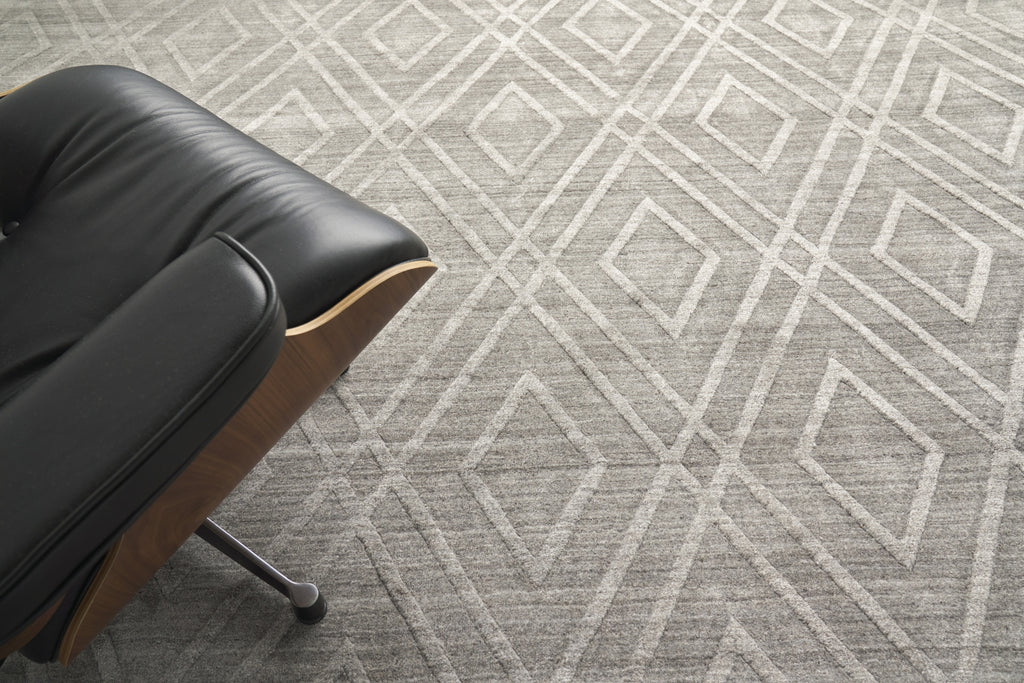 Exquisite Rugs Castelli 4359 Gray Area Rug Lifestyle Image Feature