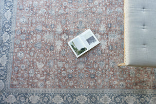Exquisite Rugs Heritage 4622 Red/Navy Area Rug by The Met Detail Image