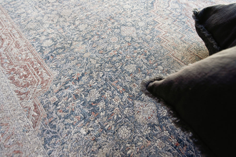 Exquisite Rugs Heritage 4627 Light Blue/Navy Area Rug by The Met Lifestyle Image Feature
