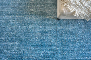 Exquisite Rugs Plush 4662 Light Blue Area Rug Detail Image