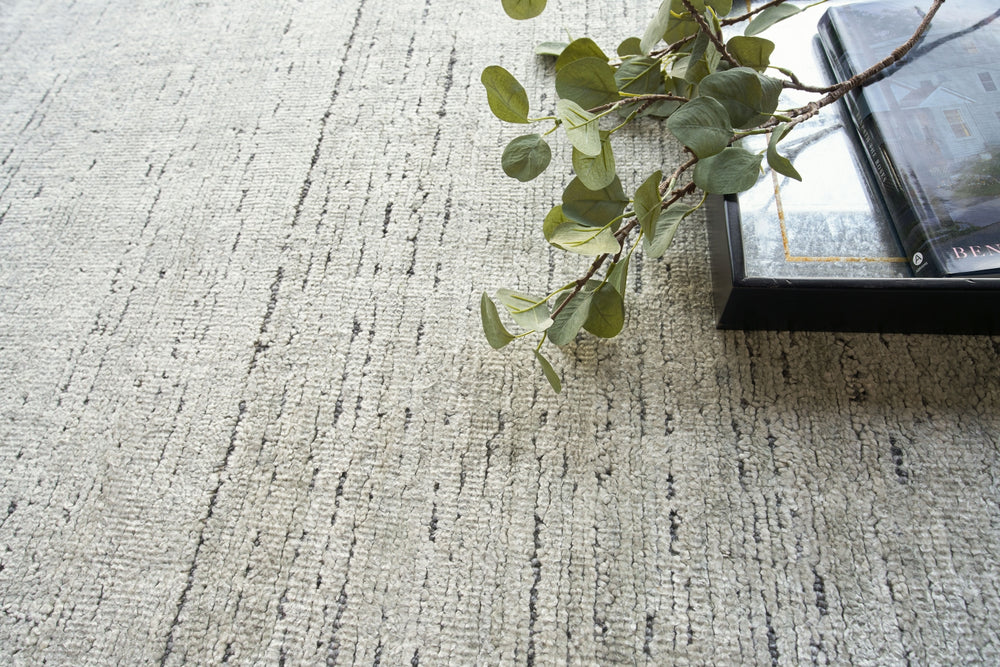 Exquisite Rugs Montero 4691 Silver/Gray Area Rug by The Met Lifestyle Image Feature