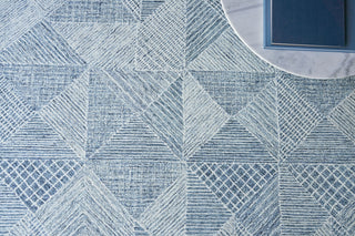 Exquisite Rugs Caprice 4755 Silver Area Rug Detail Image