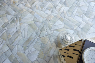Exquisite Rugs Natural Hide 4781 Ivory Area Rug Detail Image