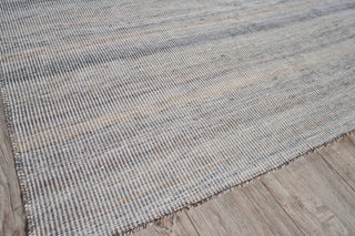 Exquisite Rugs Lenzi 4861 Gray/Ivory Area Rug Corner Image