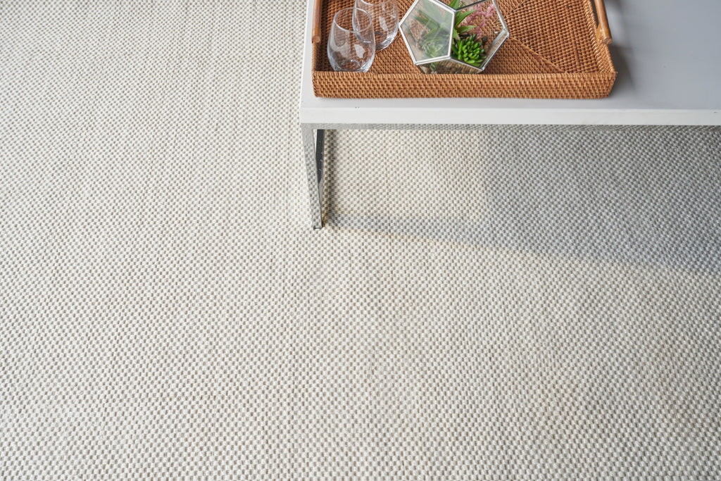 Exquisite Rugs Bali 4870 Ivory Area Rug Lifestyle Image Feature