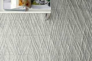 Exquisite Rugs Crescendo 4904 White Area Rug Lifestyle Image Feature
