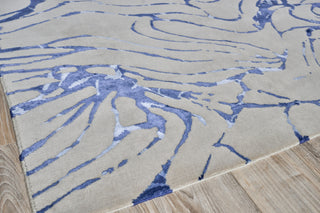 Exquisite Rugs Aries 4910 Blue Area Rug by The Met Corner Image