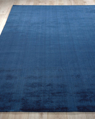 Exquisite Rugs The Blues 4977 Navy Area Rug Closeup Image