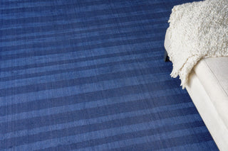 Exquisite Rugs The Blues 4978 Navy Area Rug Lifestyle Image Feature