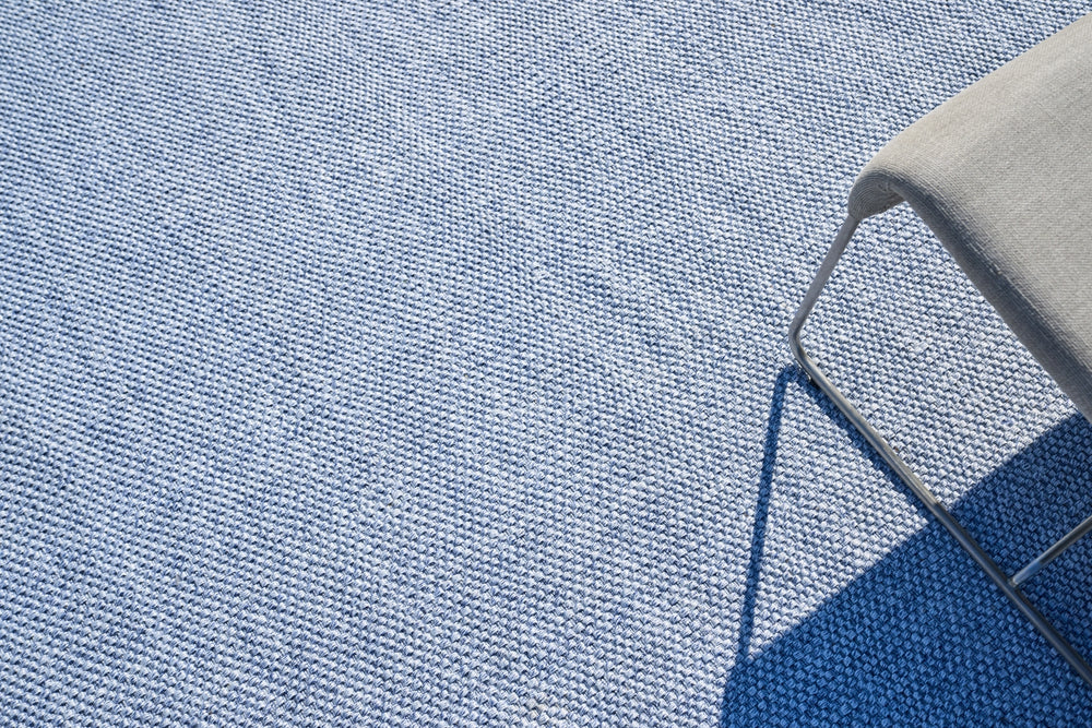 Exquisite Rugs Bali 4980 Light Blue Area Rug Lifestyle Image Feature