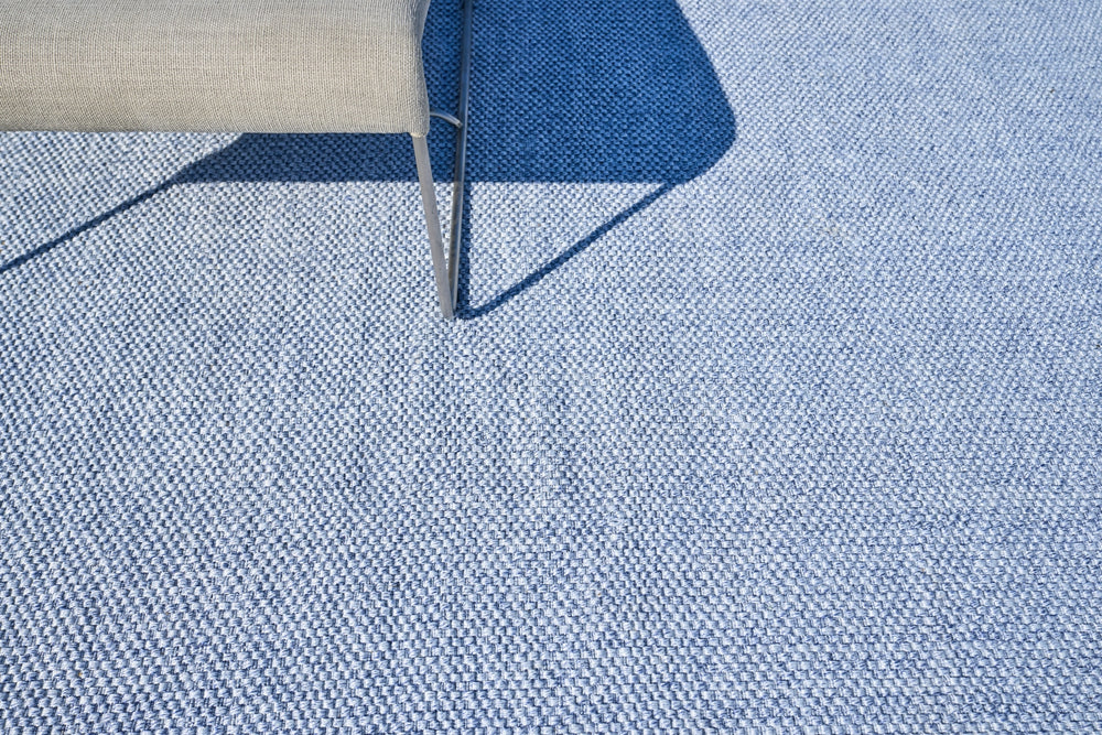 Exquisite Rugs Bali 4980 Light Blue Area Rug Lifestyle Image Feature