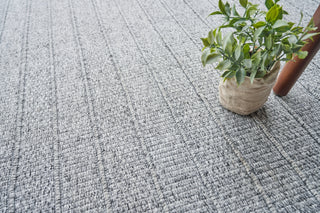 Exquisite Rugs Nova 4989 Gray Area Rug Lifestyle Image Feature