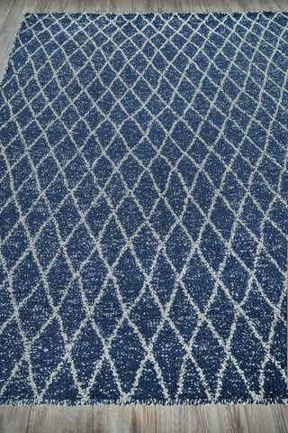 Exquisite Rugs Giorgio 4995 Navy/Ivory Area Rug Lifestyle Image Feature