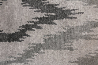 Exquisite Rugs Bamboo Silk 5001 Silver/Charcoal Area Rug Closeup Image