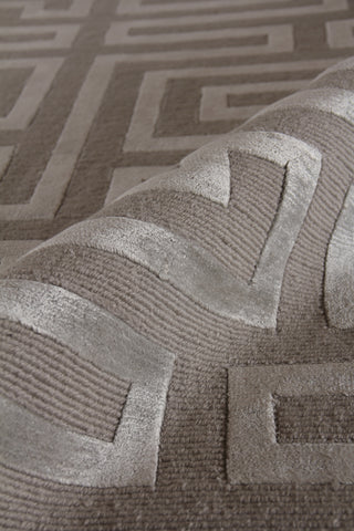 Exquisite Rugs Metro Velvet 5041 Taupe Area Rug by The Met Pile Image